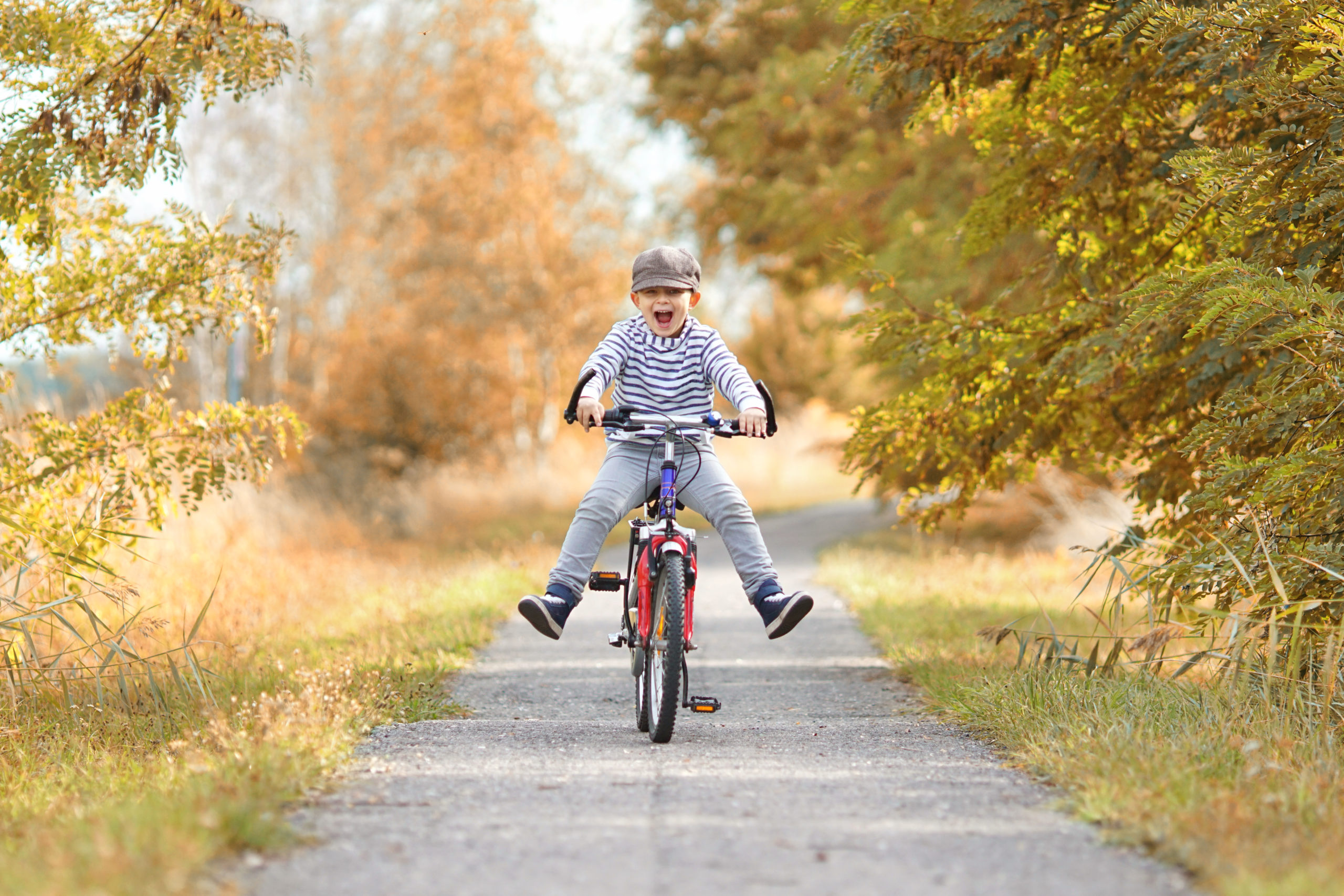 Fahrrad fahren im Herbst